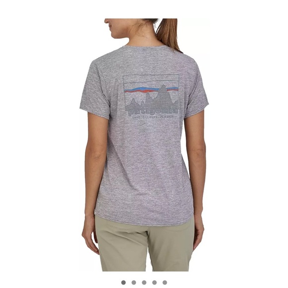 Patagonia Women's XL Capilene Cool Daily Graphic T-Shirt Grey NWT - Picture 2 of 12
